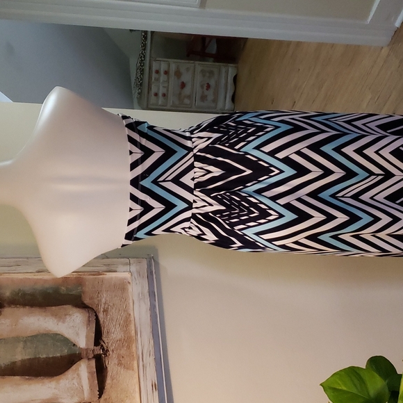 Emerald Sundae Dress - Picture 8 of 12